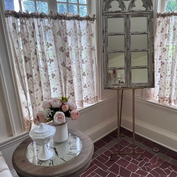 Milk Glass Harvest Grape Design Candy Dish/Compote - Picture 11 of 11